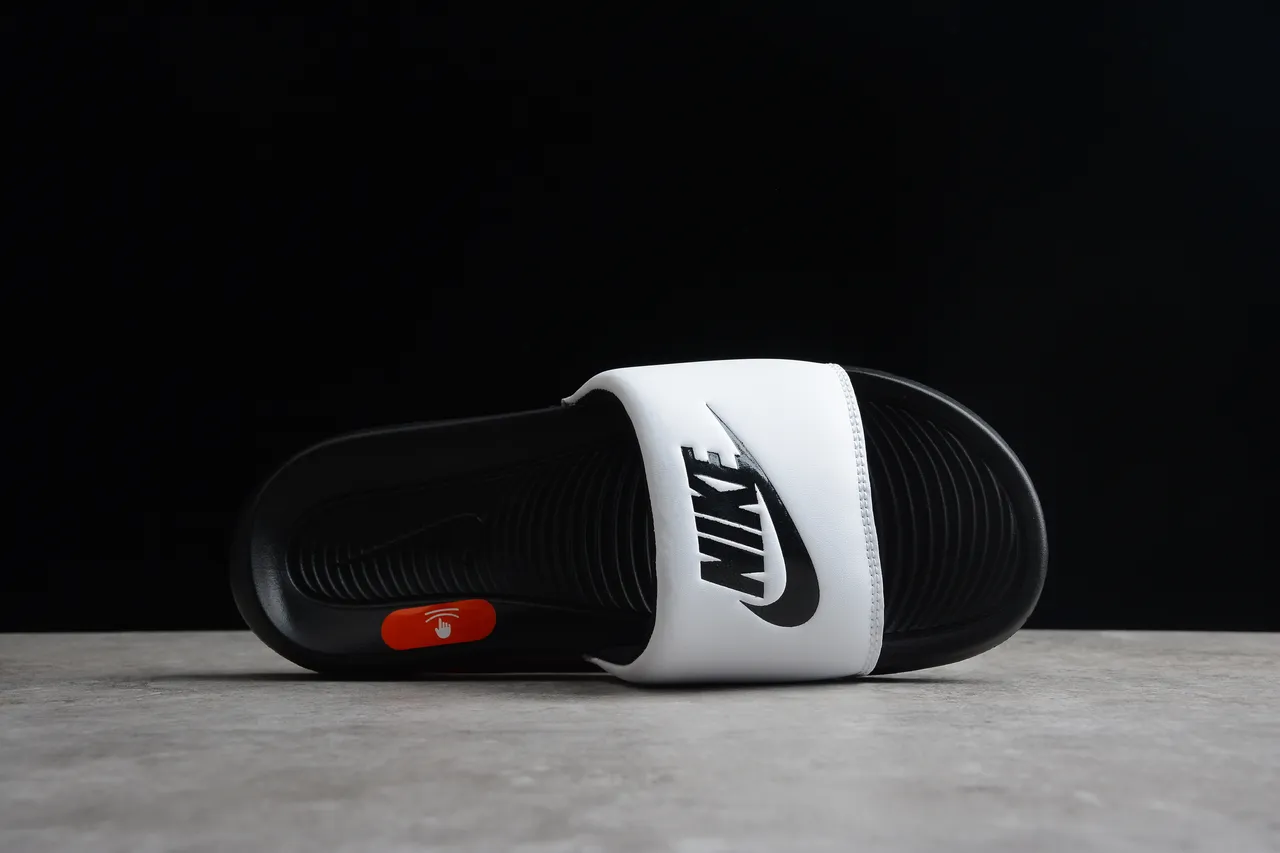 Nike Benassi JDI Gray and Black Slippers 10