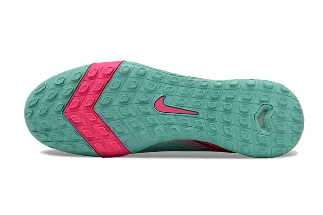 Nike Chaussures de football Turf bleu rose montantes Flyknit-Style 6