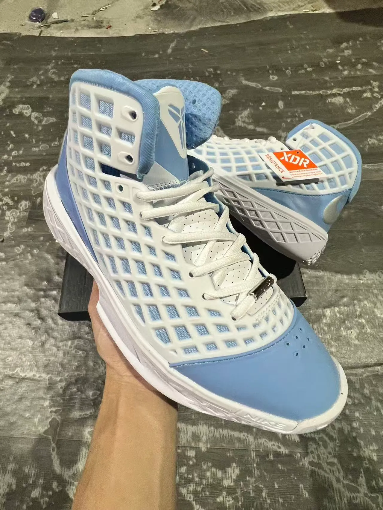 Nike Chaussures de Basketball Bleu Blanc Hautes avec Malla Cage 2