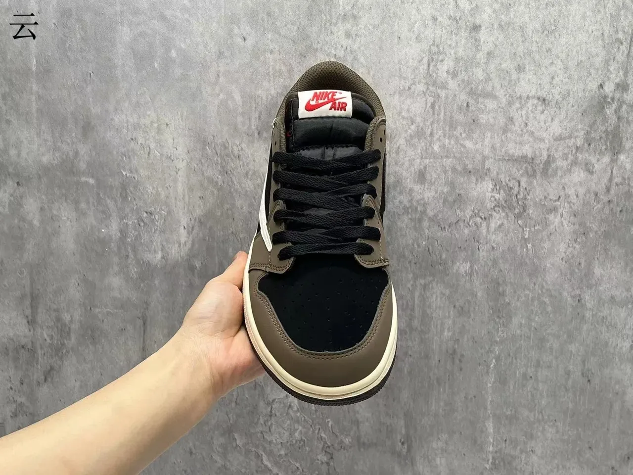 Nike Marrom Preto Low-Top Tênis de Material Misto na Parte Superior 3