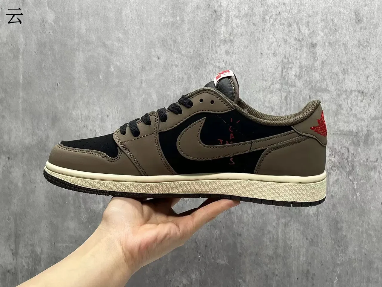 Nike Marrom Preto Low-Top Tênis de Material Misto na Parte Superior 5