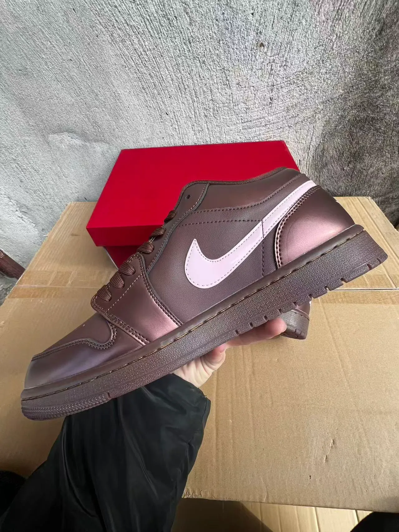 Nike Brown Pink Metallic Leather Upper Glossy Swoosh Lifestyle Sneakers 5
