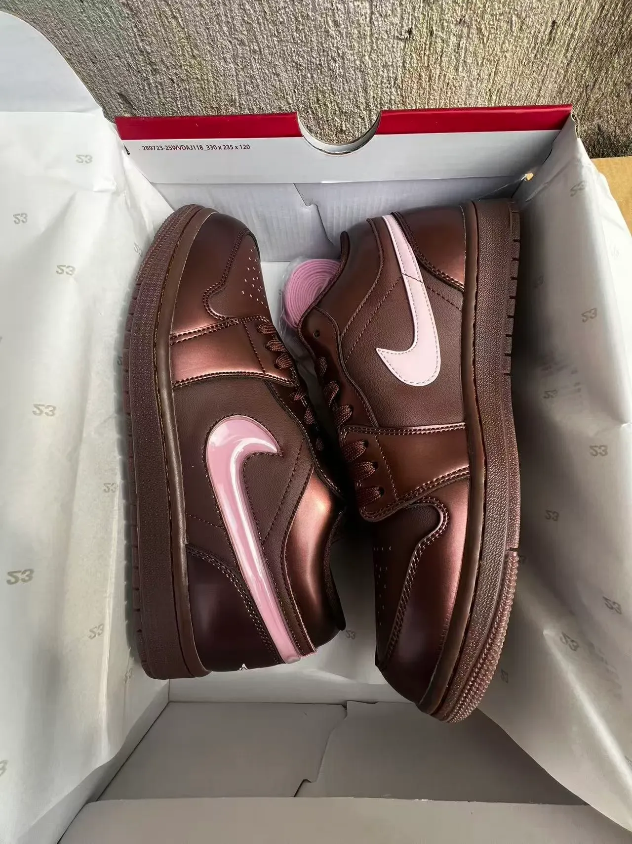 Nike Brown Pink Metallic Leather Upper Glossy Swoosh Lifestyle Sneakers 9