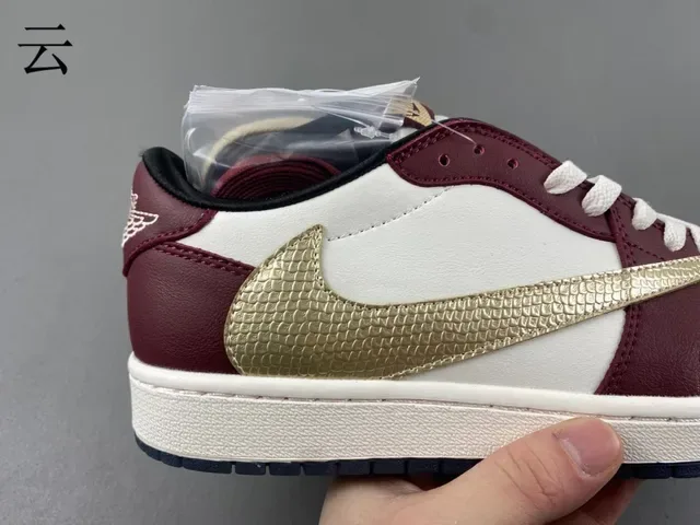Nike Burgundy Gold Low-Top Leather And Synthetic Upper Lifestyle Sneakers 5