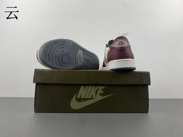 Nike Burgundy Gold Low-Top Leather And Synthetic Upper Lifestyle Sneakers 18
