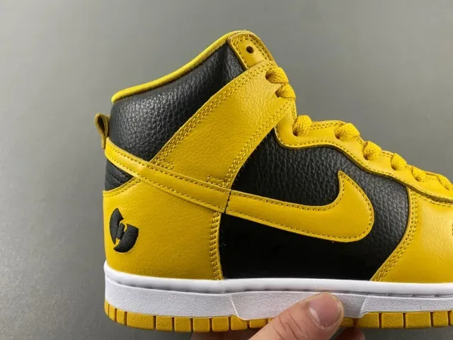 Nike Dunk High Jaune et Noir Chaussures Lifestyle 3