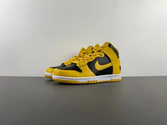 Nike Dunk High Jaune et Noir Chaussures Lifestyle 10