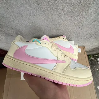 Nike Dunk Low بيج بينك أحذية نمط حياة
