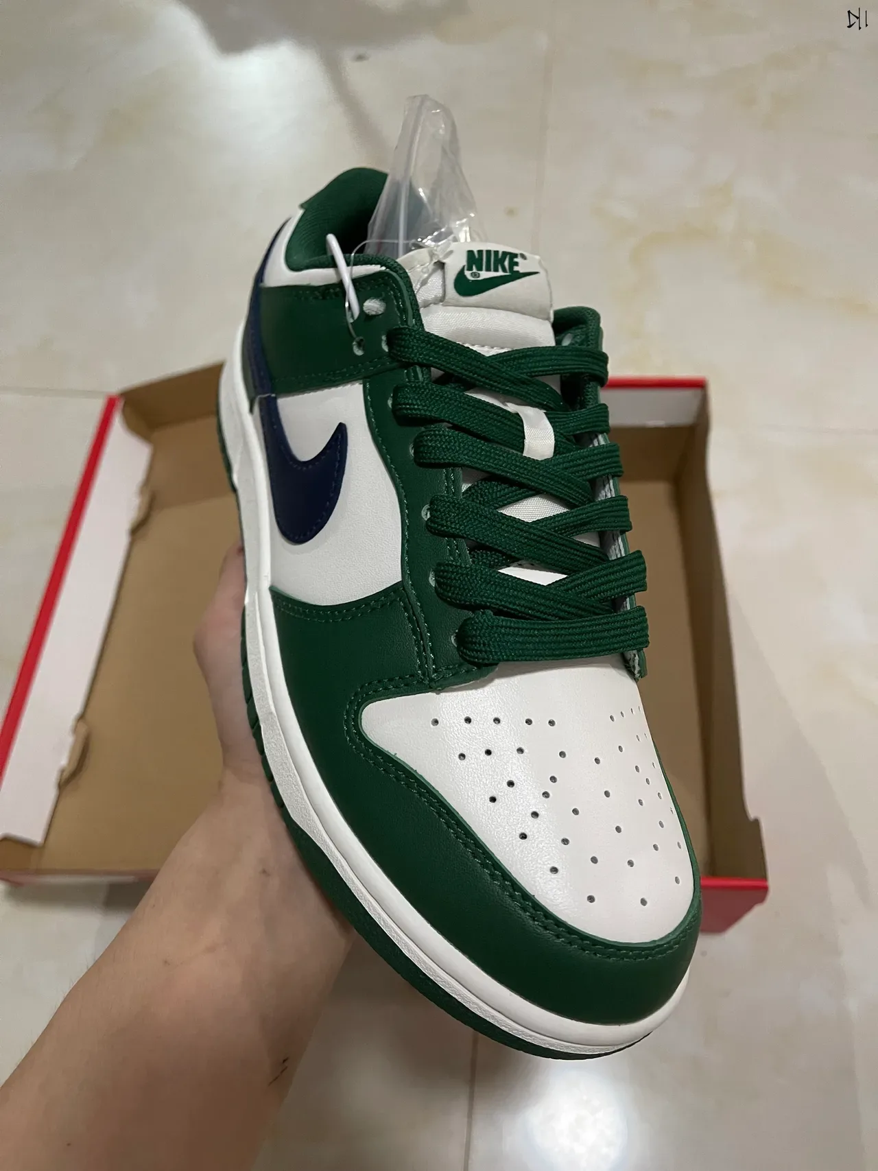 Nike Dunk Low Green White Navy sneakers lifestyle 2