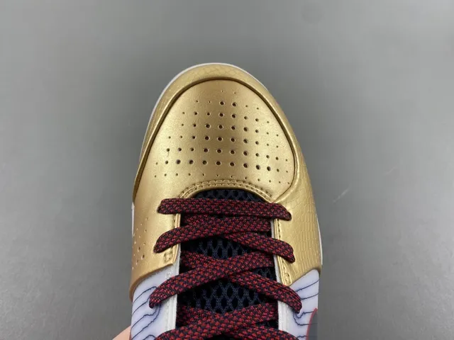 Nike 金色海军金属质感纹理上层条纹网面中板篮球鞋 5