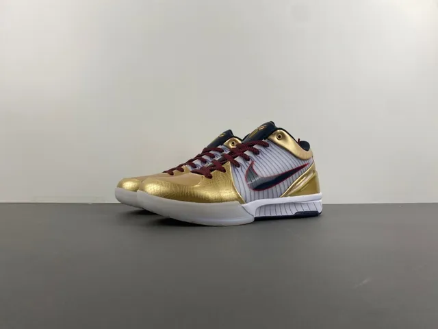 Nike 金色海军金属质感纹理上层条纹网面中板篮球鞋 11