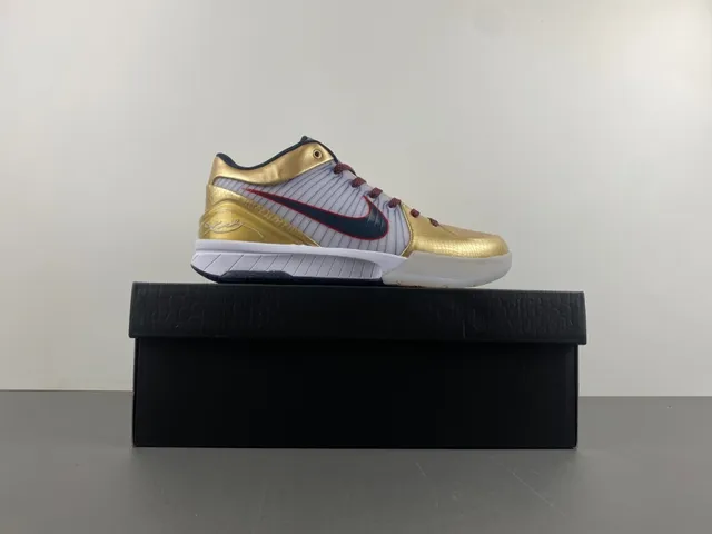 Nike 金色海军金属质感纹理上层条纹网面中板篮球鞋 16