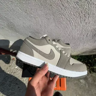 Nike Gray Beige Low-Top Suede-and-Leather-Panelled Lifestyle Sneakers — Nike catalogue photo from WWTop Yupoo