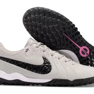 Nike 灰黑皮革纹理鞋面绗缝前足草地足球鞋
