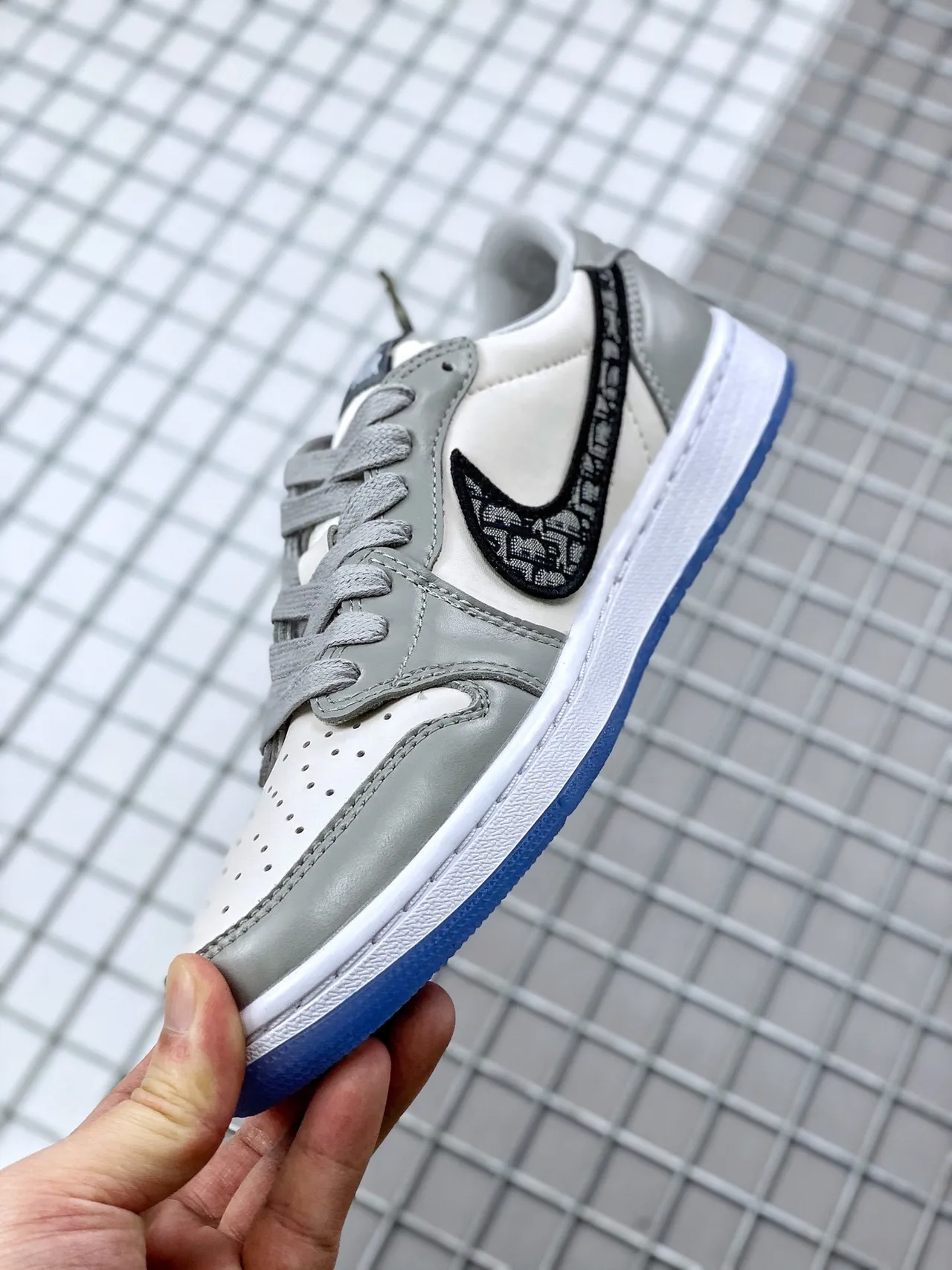Nike Gray Blue Low-Top Silhouette Leather Upper Lifestyle Sneakers 4