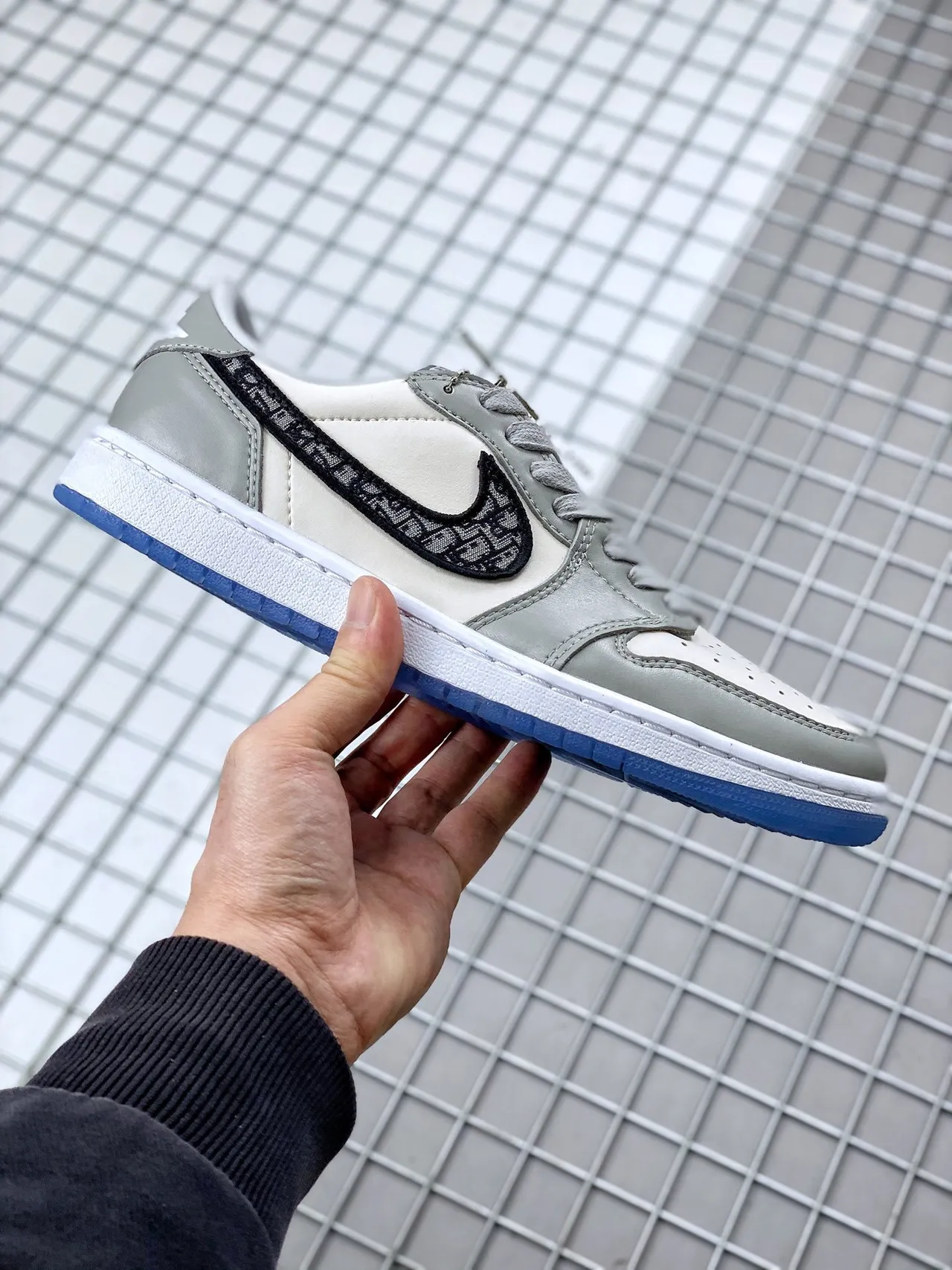 Nike Gray Blue Low-Top Silhouette Leather Upper Lifestyle Sneakers 5