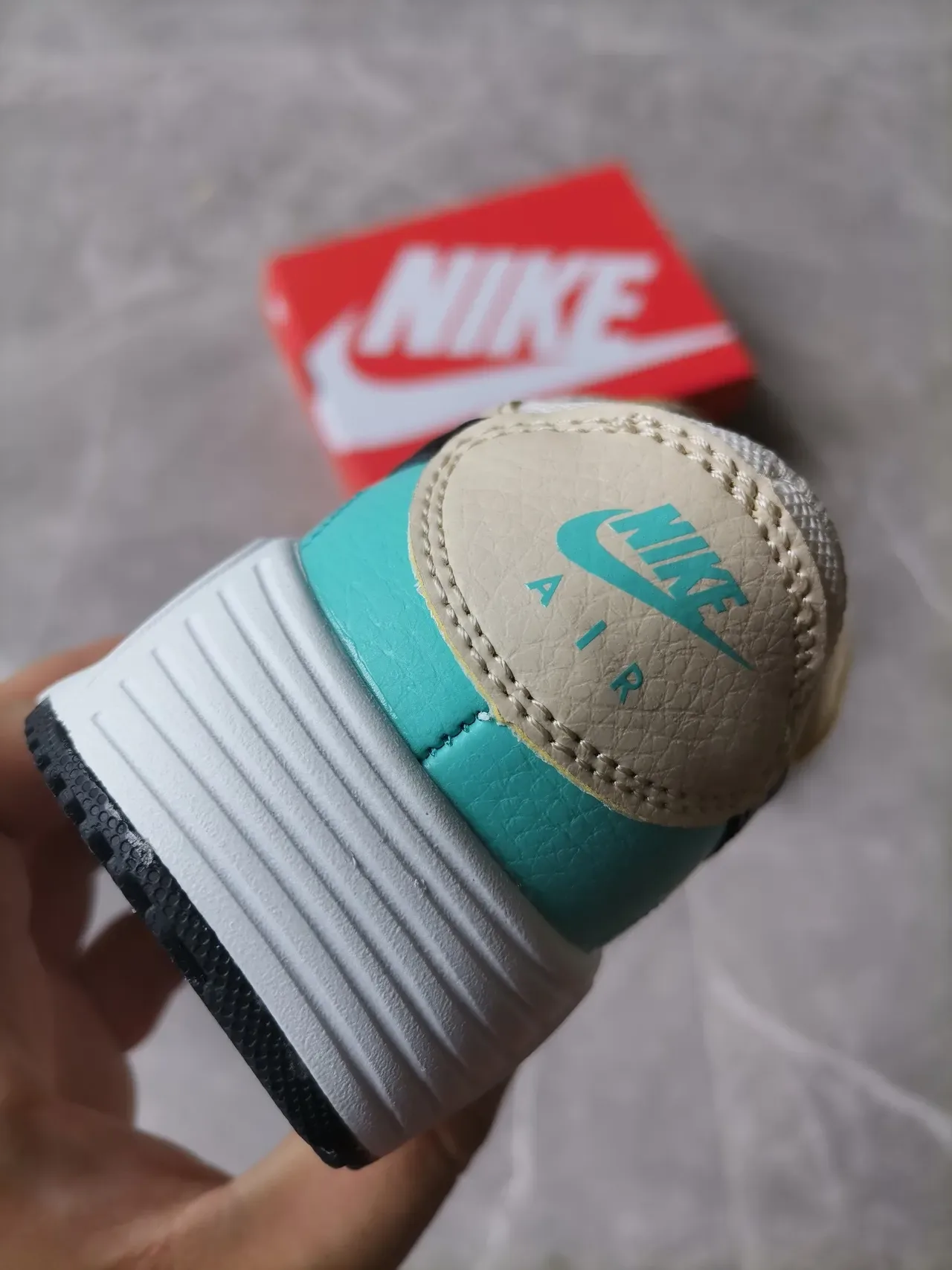 Nike Gris Vert Chaussures Lifestyle à Coupe Basse avec Sangle Hook-and-Loop 3