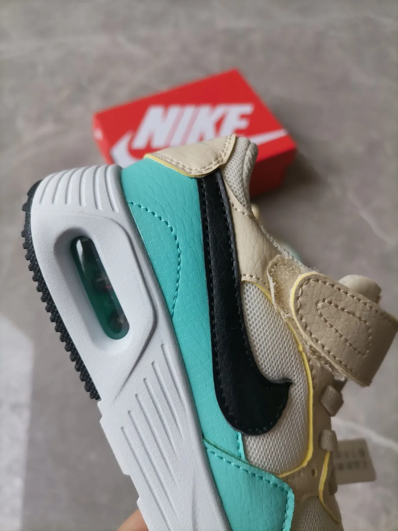 Nike Gris Vert Chaussures Lifestyle à Coupe Basse avec Sangle Hook-and-Loop 5