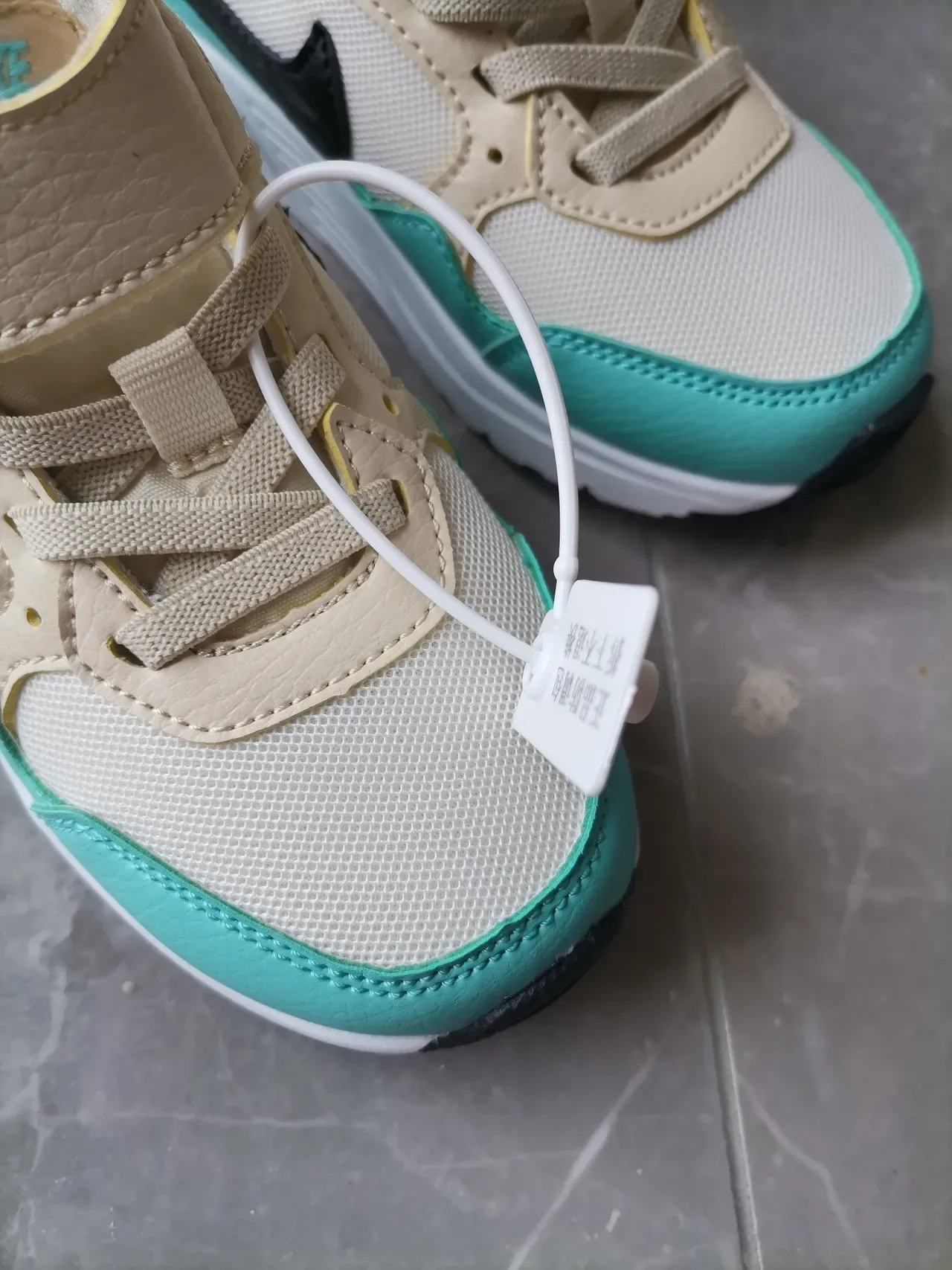 Nike Gris Vert Chaussures Lifestyle à Coupe Basse avec Sangle Hook-and-Loop 7