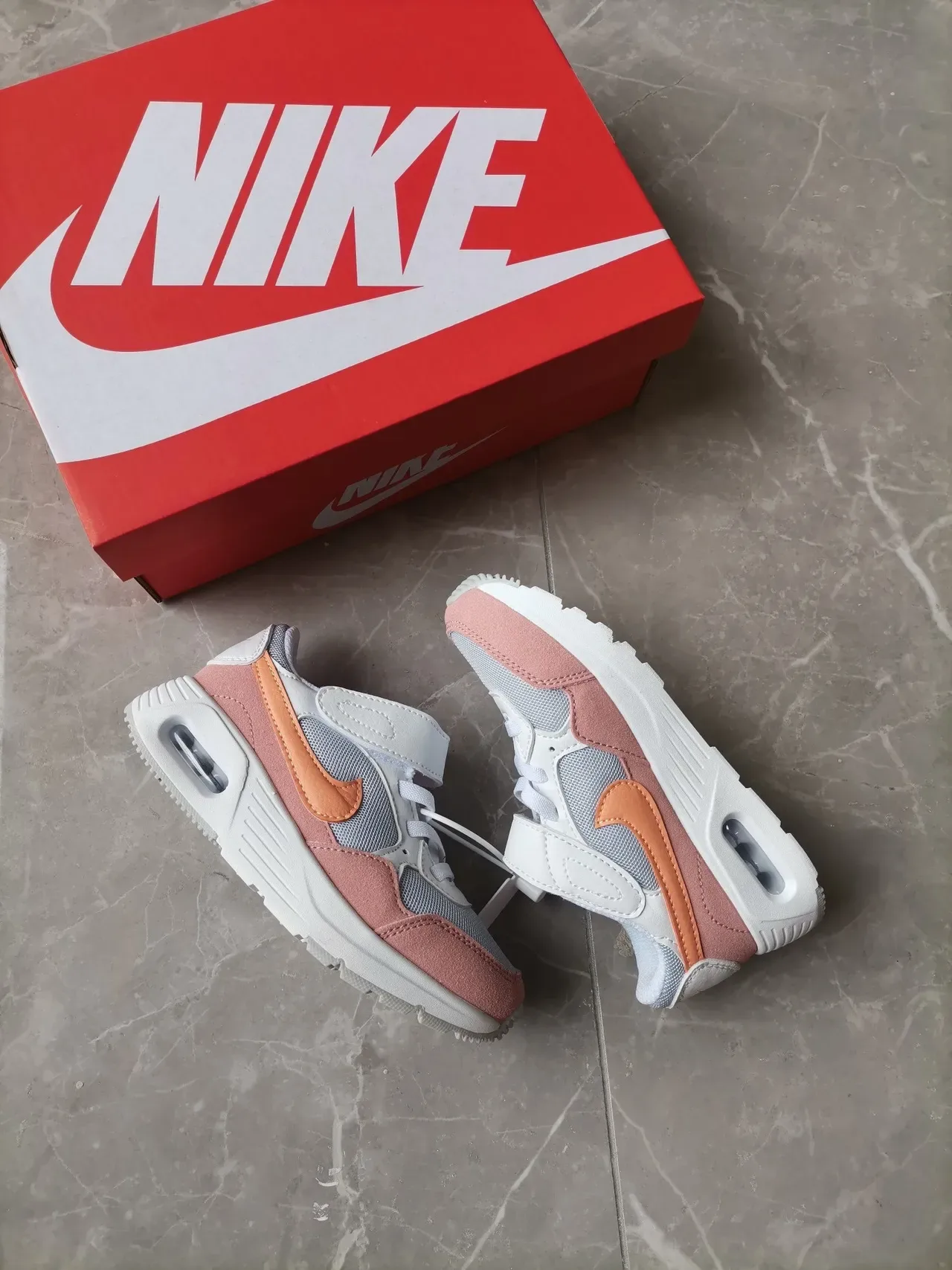 Nike Gris Vert Chaussures Lifestyle à Coupe Basse avec Sangle Hook-and-Loop 12