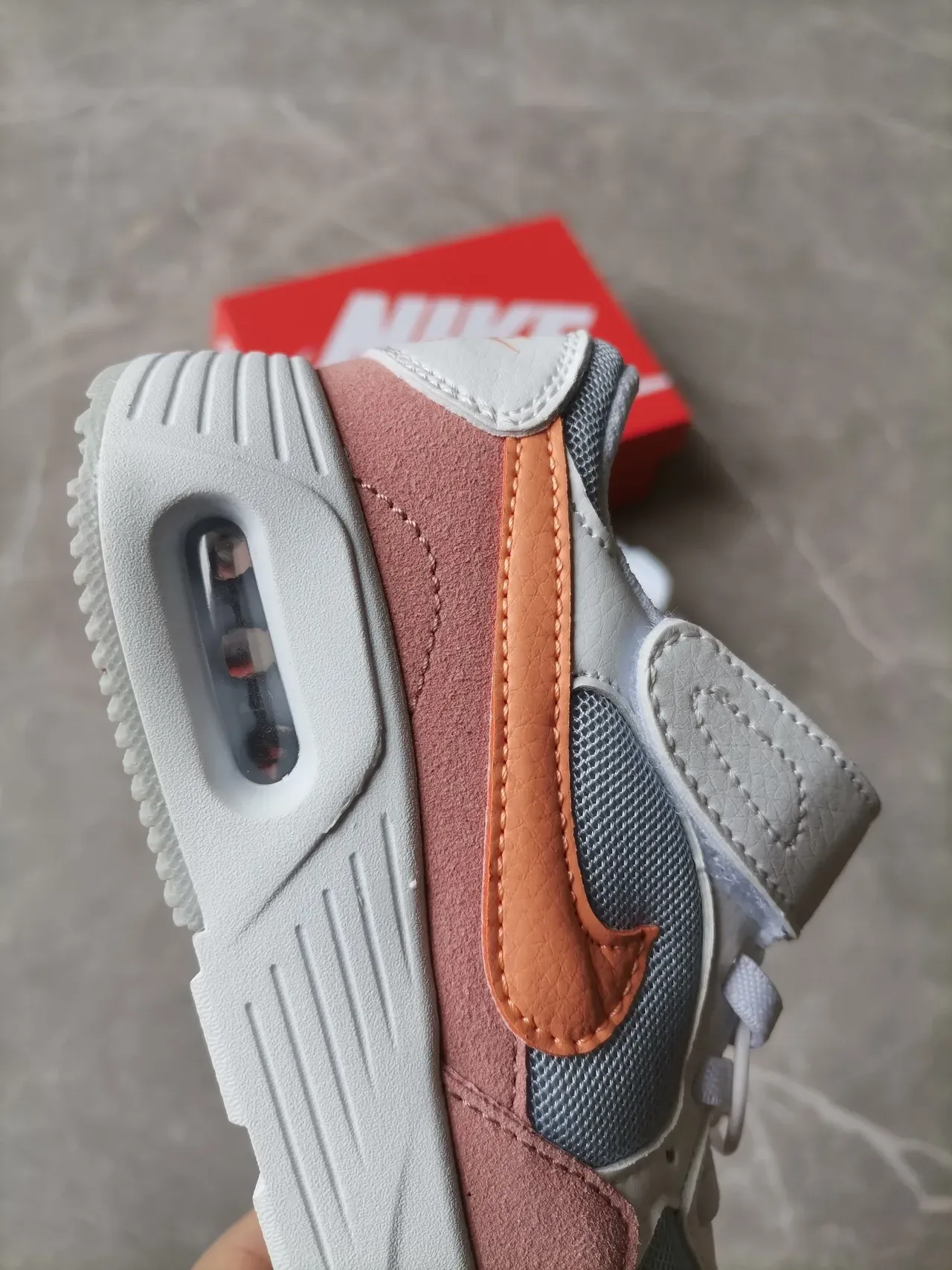 Nike Gris Vert Chaussures Lifestyle à Coupe Basse avec Sangle Hook-and-Loop 18