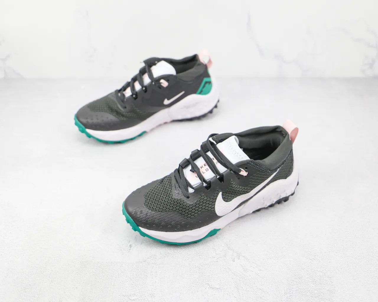 Nike Gris Vert Upper mesh Midsole sculpté Chaussures de course 4