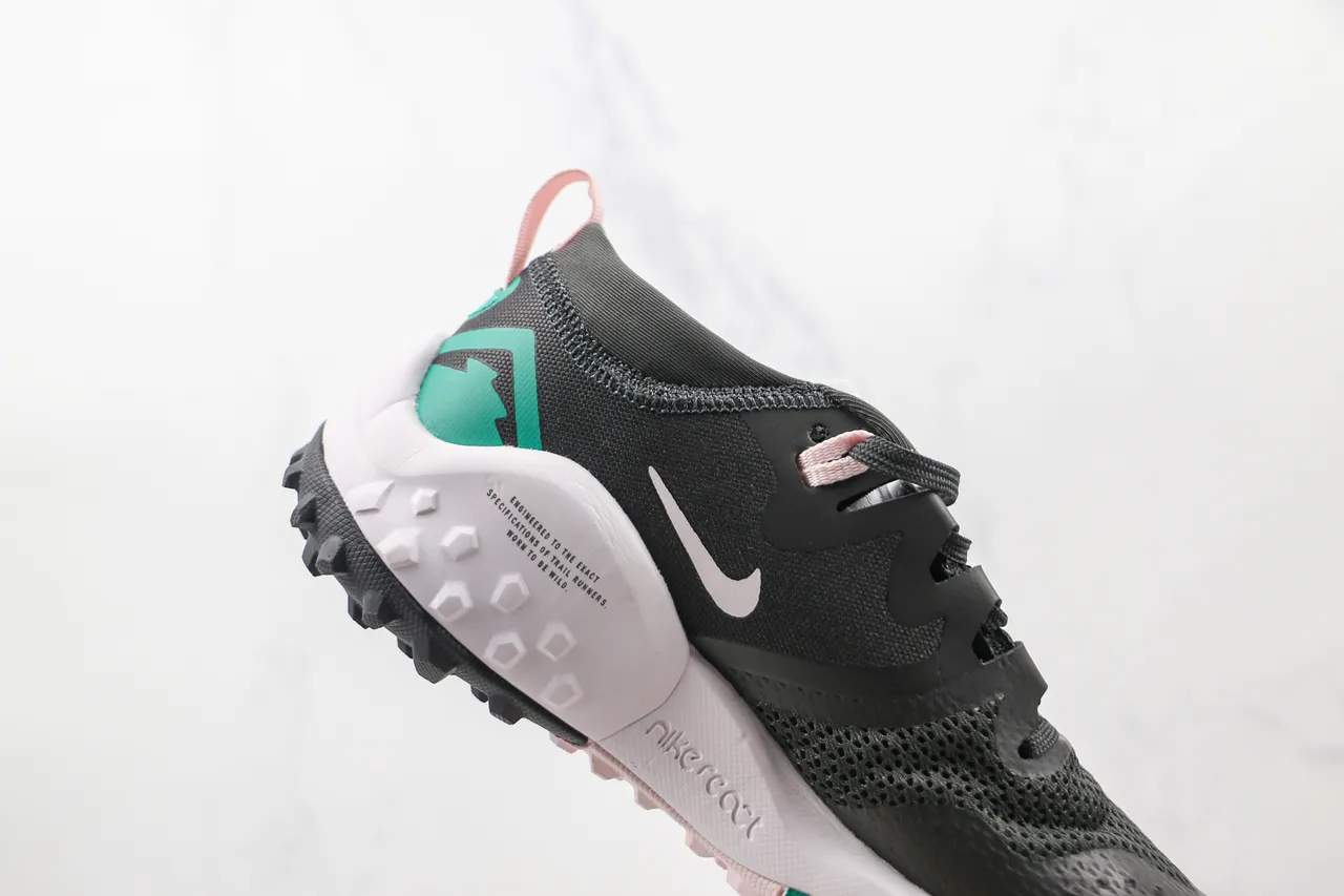 Nike Gris Vert Upper mesh Midsole sculpté Chaussures de course 5