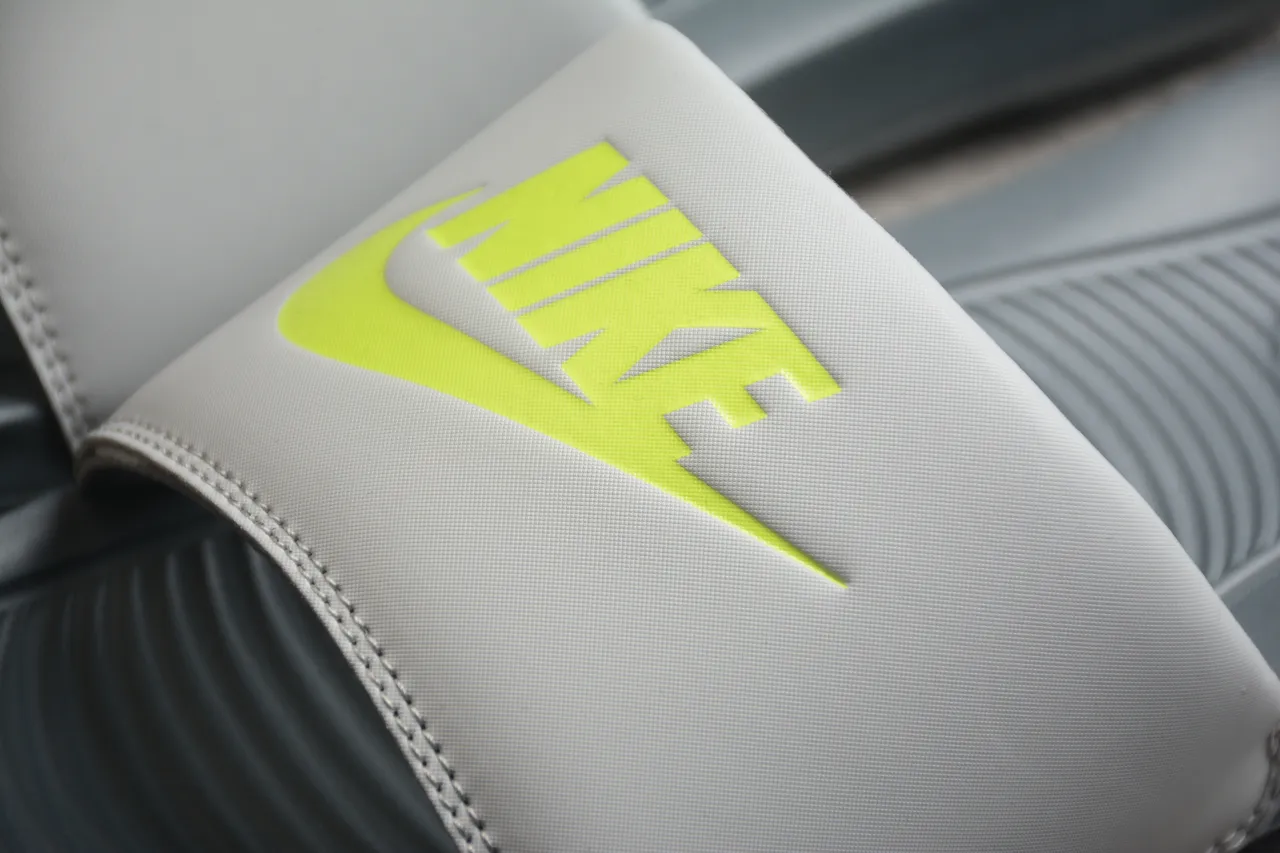Nike رمادي أصفر حزام واحد شريحة ممسوحة قماش منزلي 6
