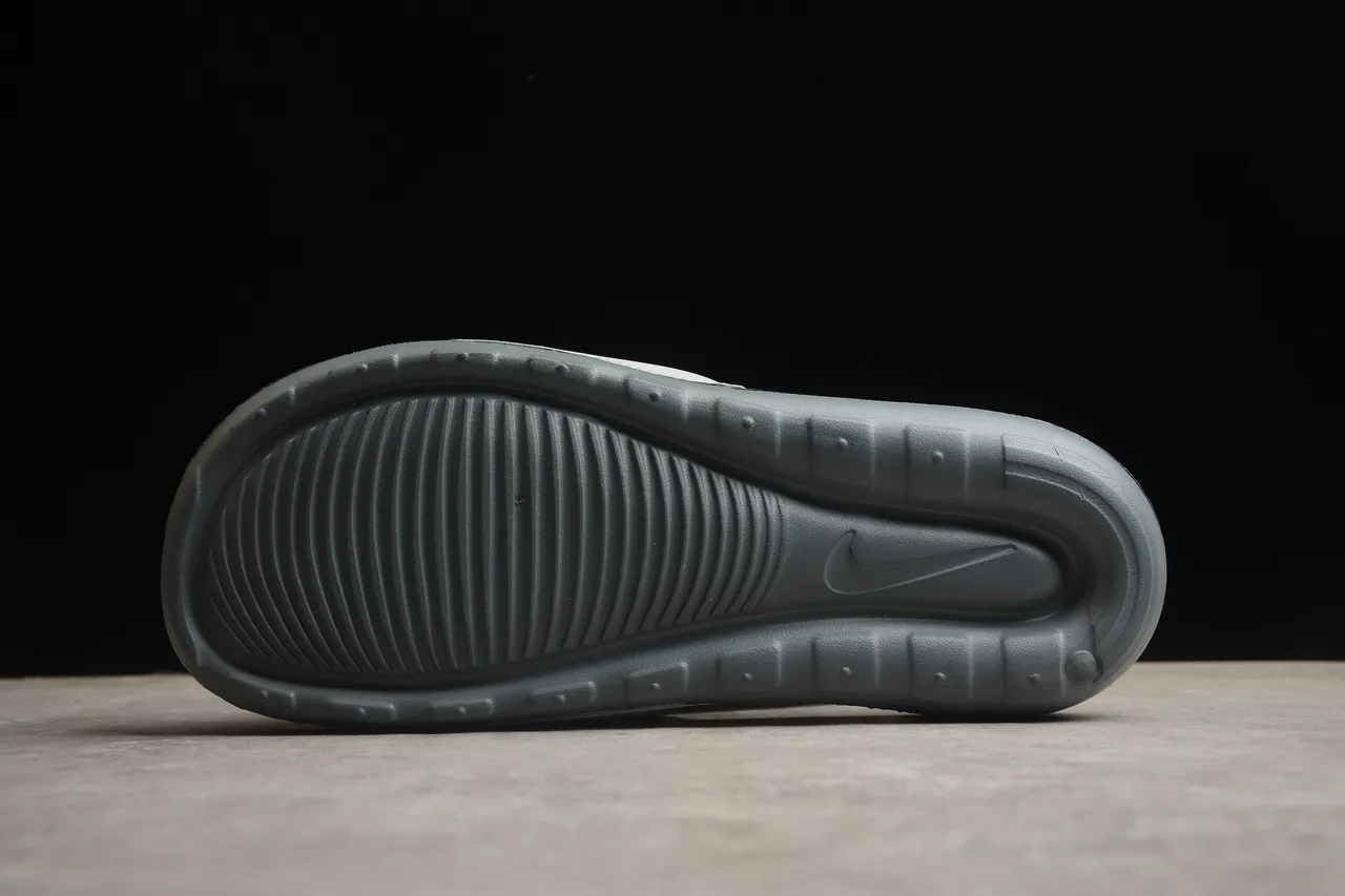 Nike رمادي أصفر حزام واحد شريحة ممسوحة قماش منزلي 9