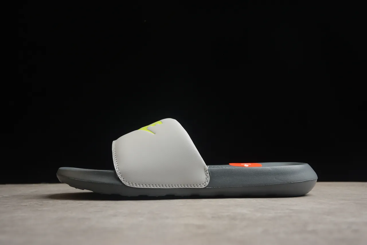 Nike رمادي أصفر حزام واحد شريحة ممسوحة قماش منزلي 13
