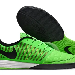 Nike أخضر أسود منخفض أصابع القدم المبطن أحذية كرة القدم الداخلية