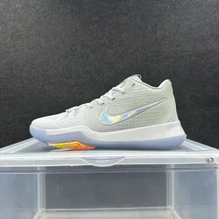 Nike Kyrie 3 ग्रे इरिडेसेन्ट Swoosh बास्केटबॉल जूते