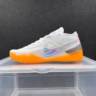 Nike Kyrie Low 3 أبيض برتقالي أعلى محبوك إيريديسينت Swoosh حذاء أسلوب حياة