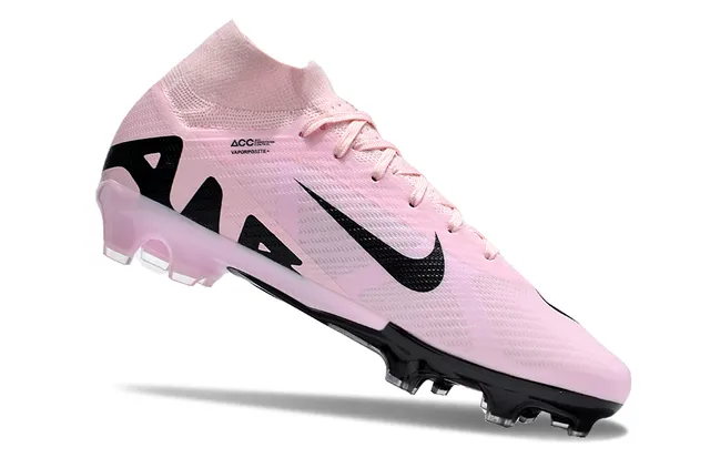Nike Mercurial Superfly 粉色和黑色 钉地足球鞋 2