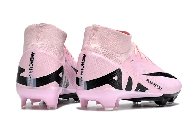 Nike Mercurial Superfly 粉色和黑色 钉地足球鞋 5