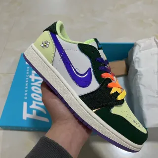 Nike متعدد الألوان منخفض العلوي شكل باتش ورك بناء أسلوب حياة حذاء رياضي