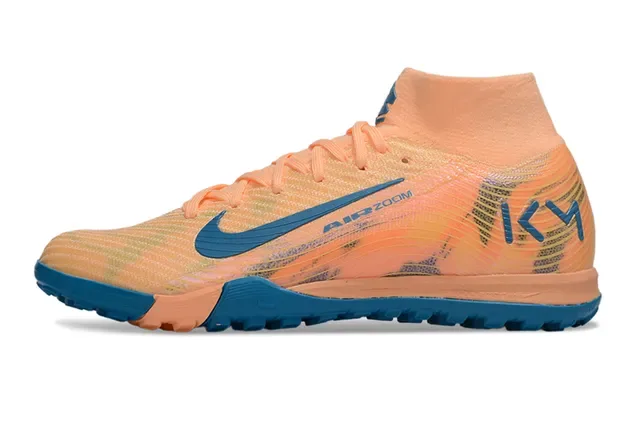 Nike Chaussures de football turf orange et bleu avec upper en knit et col sock-fit 6