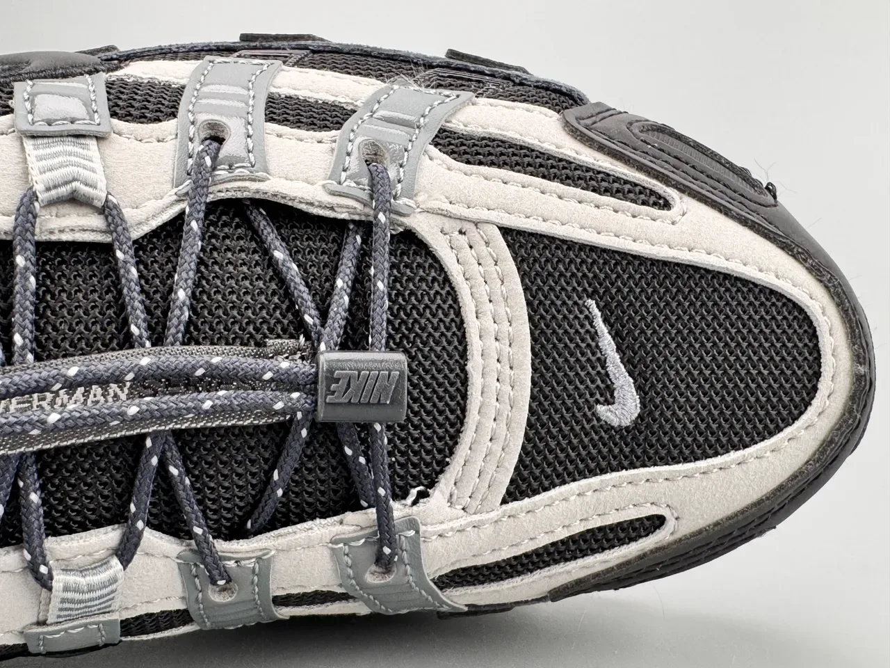 Nike P-6000 Noir Blanc Gris style de vie baskets 4