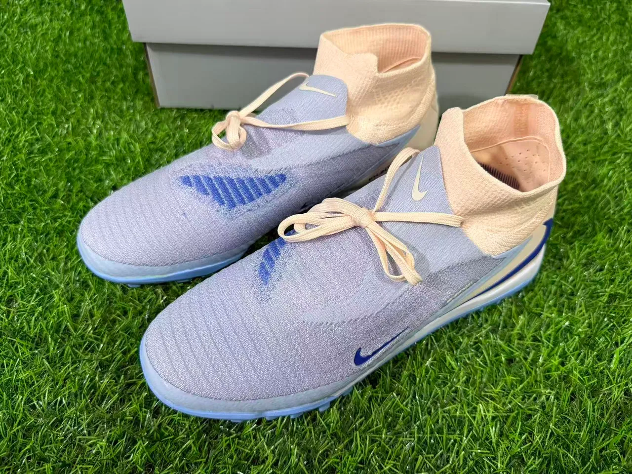 Nike Phantom GT Beige Blue Sock-Fit Upper Knit Construction Turf Soccer Shoes 5