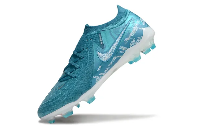 Nike Phantom GT Upper Knit Transparente Bleu Lacets Asymétriques Chaussures de Football pour Terrain Ferme 3