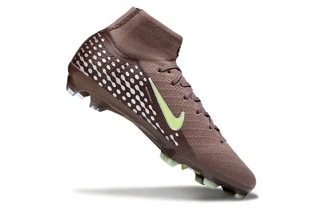 Chuteiras de futebol Nike Phantom GT Marrom e Verde Lima para gramado firme 2