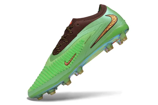 Nike Phantom GT Vert Marron Partie supérieure tricotée Plaque de semelle iridescente Terrain ferme Chaussures de football 3