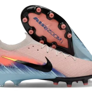 Nike Sapatos de futebol rosa e azul com empinamento de tricô, colar baixo e superfície firme