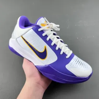 Nike 紫白低帮合成覆盖构造篮球鞋