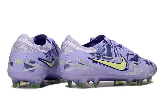 Nike Botas de fútbol moradas y amarillas de bajo corte con patrón de overlay sintético para firma 5