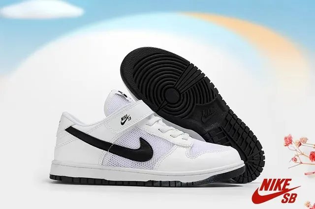 Nike SB Dunk Low Black Purple Orange Skateboard Shoes 9