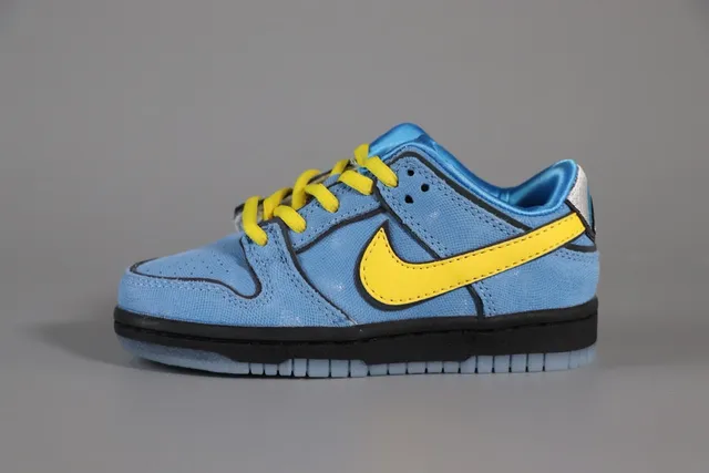Nike SB Dunk Low Neon Green Black Skateboard Shoes 2