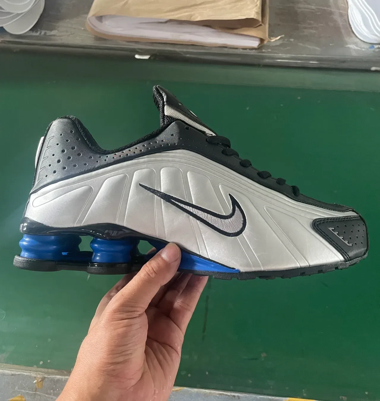 Nike Shox NZ Silver Black Blue Lifestyle Sneakers 2