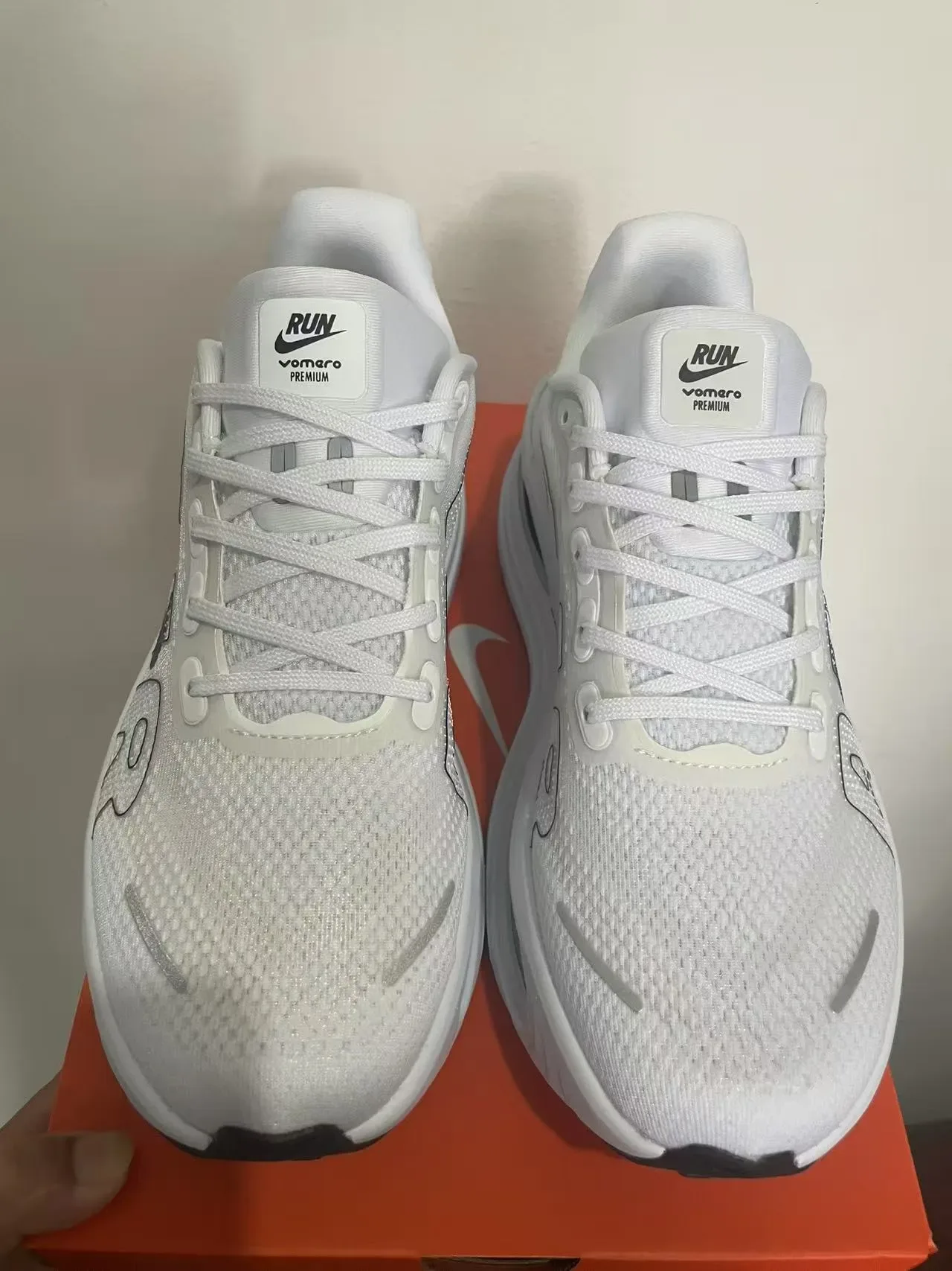 Nike White Black Knit Upper Visible Air Zoom Unit Running Shoes 3