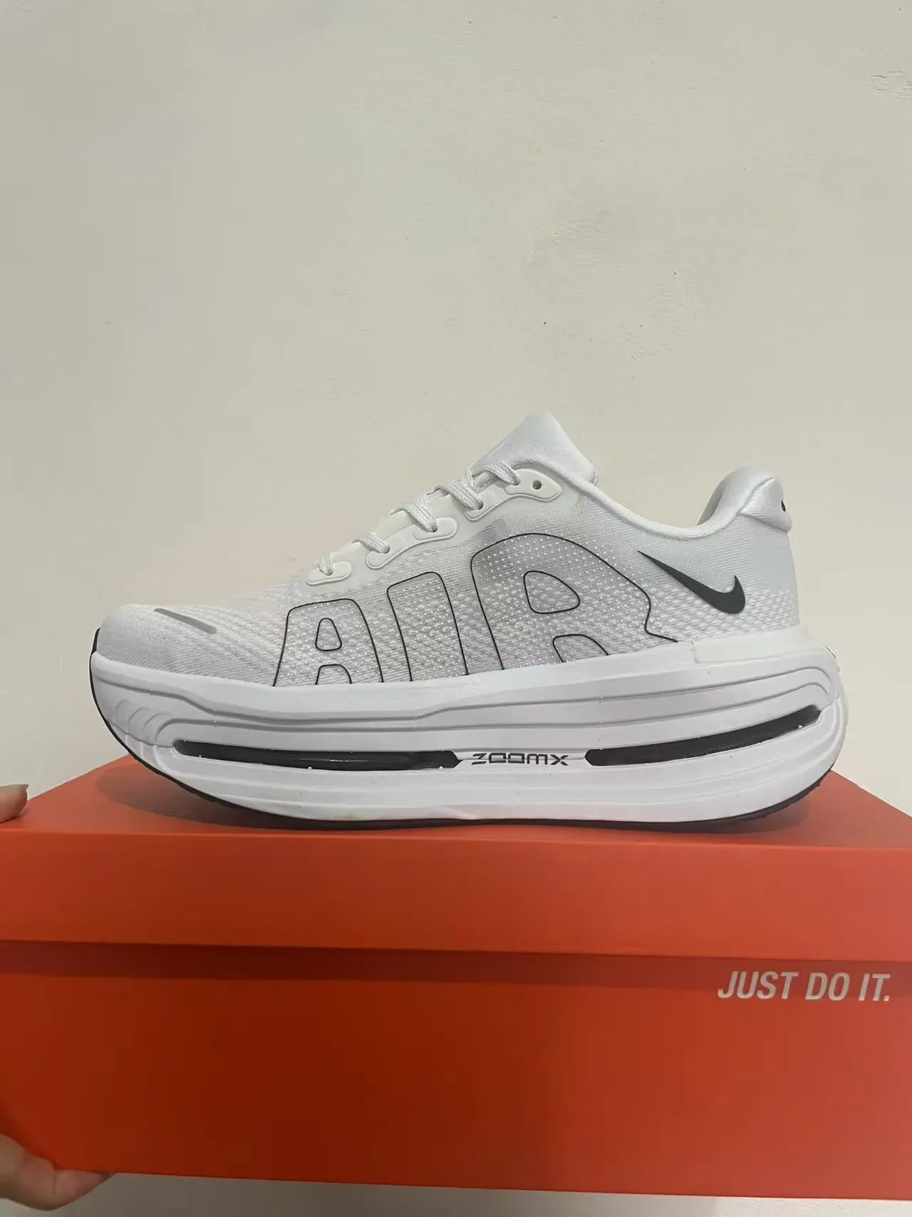 Nike White Black Knit Upper Visible Air Zoom Unit Running Shoes 5